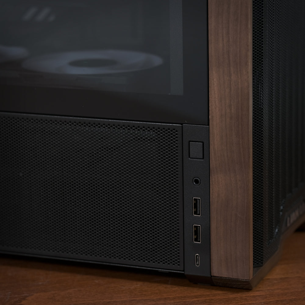 Phoenix - 9800X3D, RTX 5070 Ti 16GB, 32GB DDR5, 2TB