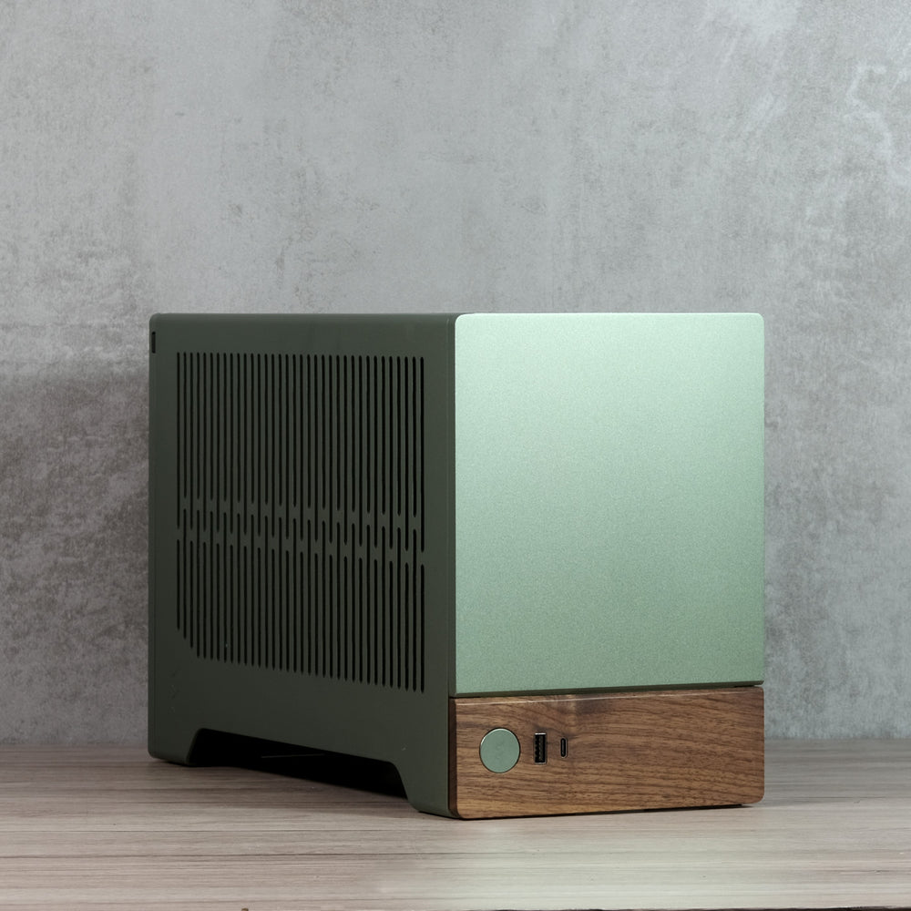 Starbug - Ryzen 5 9600X, RTX 5070, 32GB DDR5, 2TB